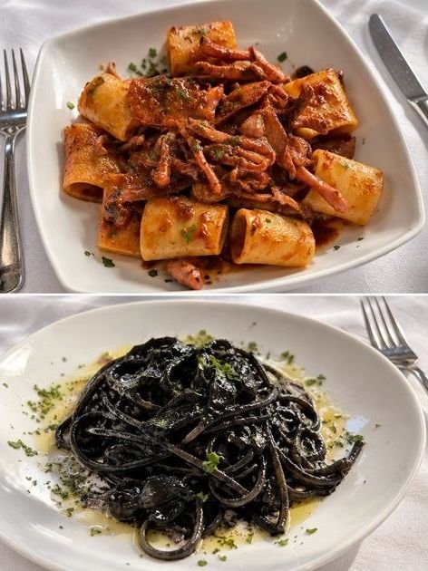 Paccheri al sugo di mare e spaghetti al nero di seppia